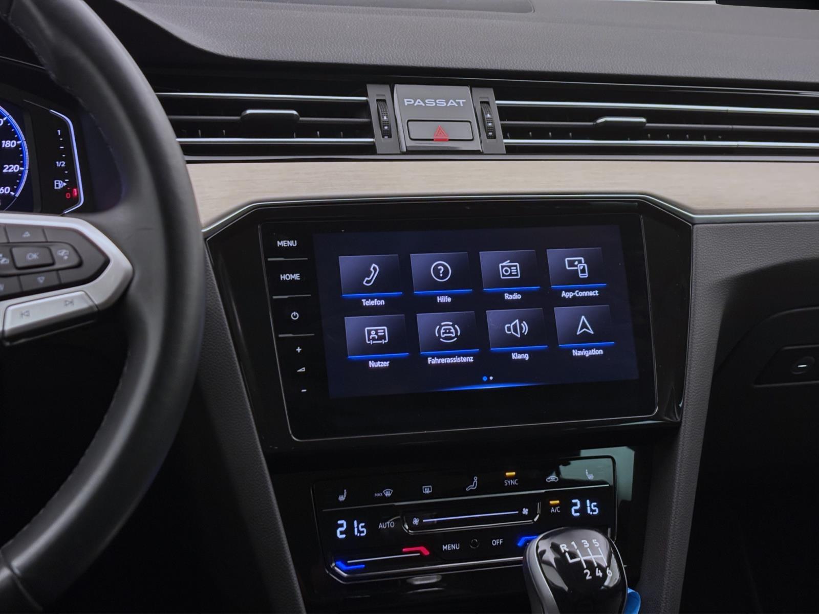Volkswagen Passat Variant 2.0 TDI ELEGANCE NAVI AHK KAMERA PDC