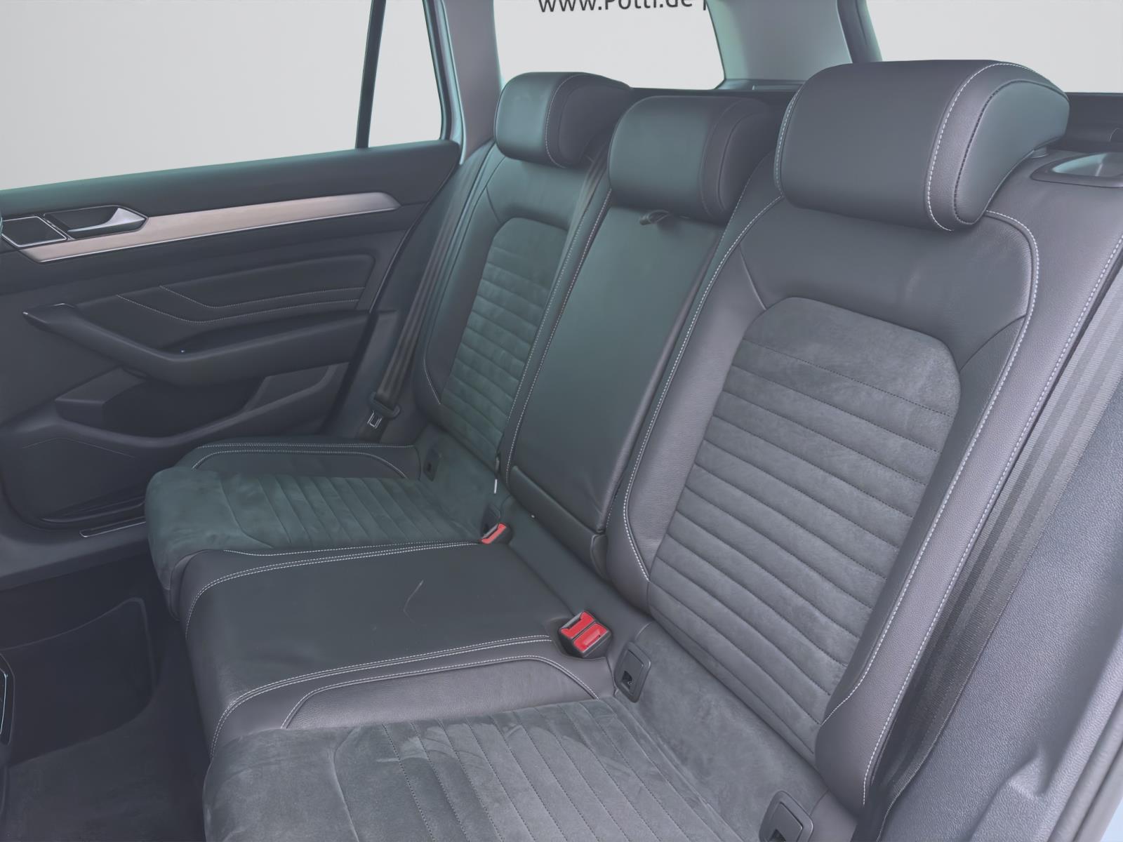 Volkswagen Passat Variant 2.0 TDI ELEGANCE NAVI AHK KAMERA PDC