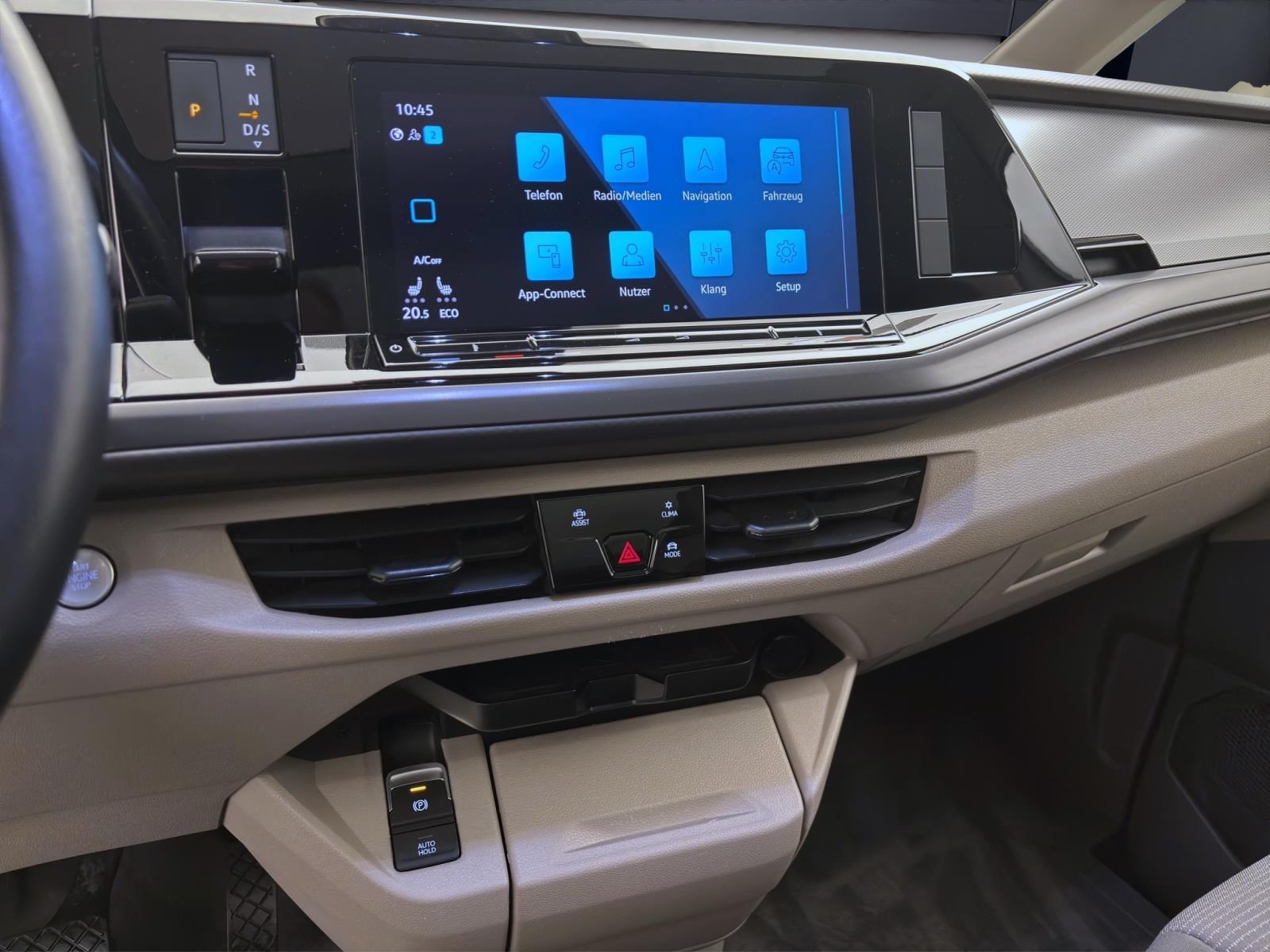 Volkswagen T7 Multivan 1.4 eHybrid DSG PANO AHK IQ.LIGHT NAVI