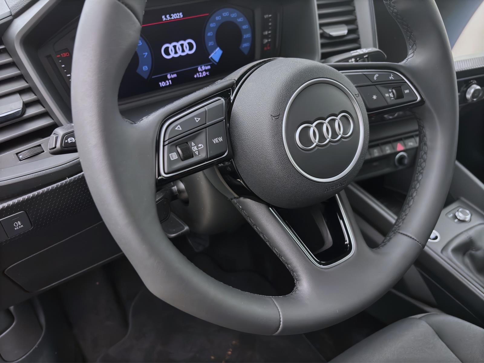 Audi A1 Sportback 25 TFSI PDC LED KLIMA LM17