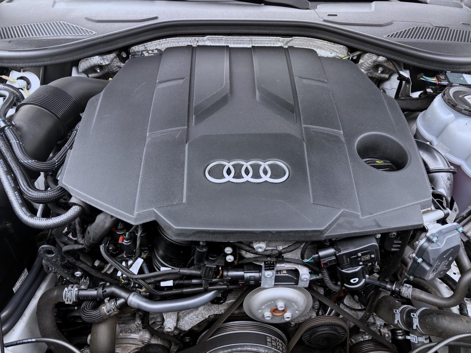 Audi A8 50 TDI Q LANG STANDHZG AHK HD-MATRIX