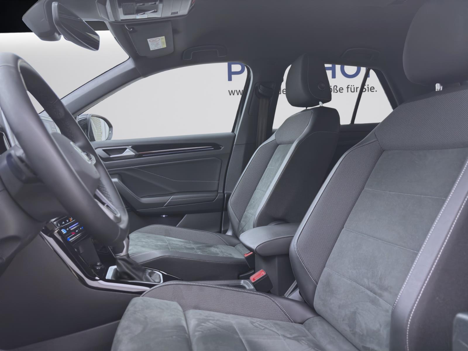 Volkswagen T-Roc 2.0 TDI DSG R-LINE NAVI PDC ACC AHK
