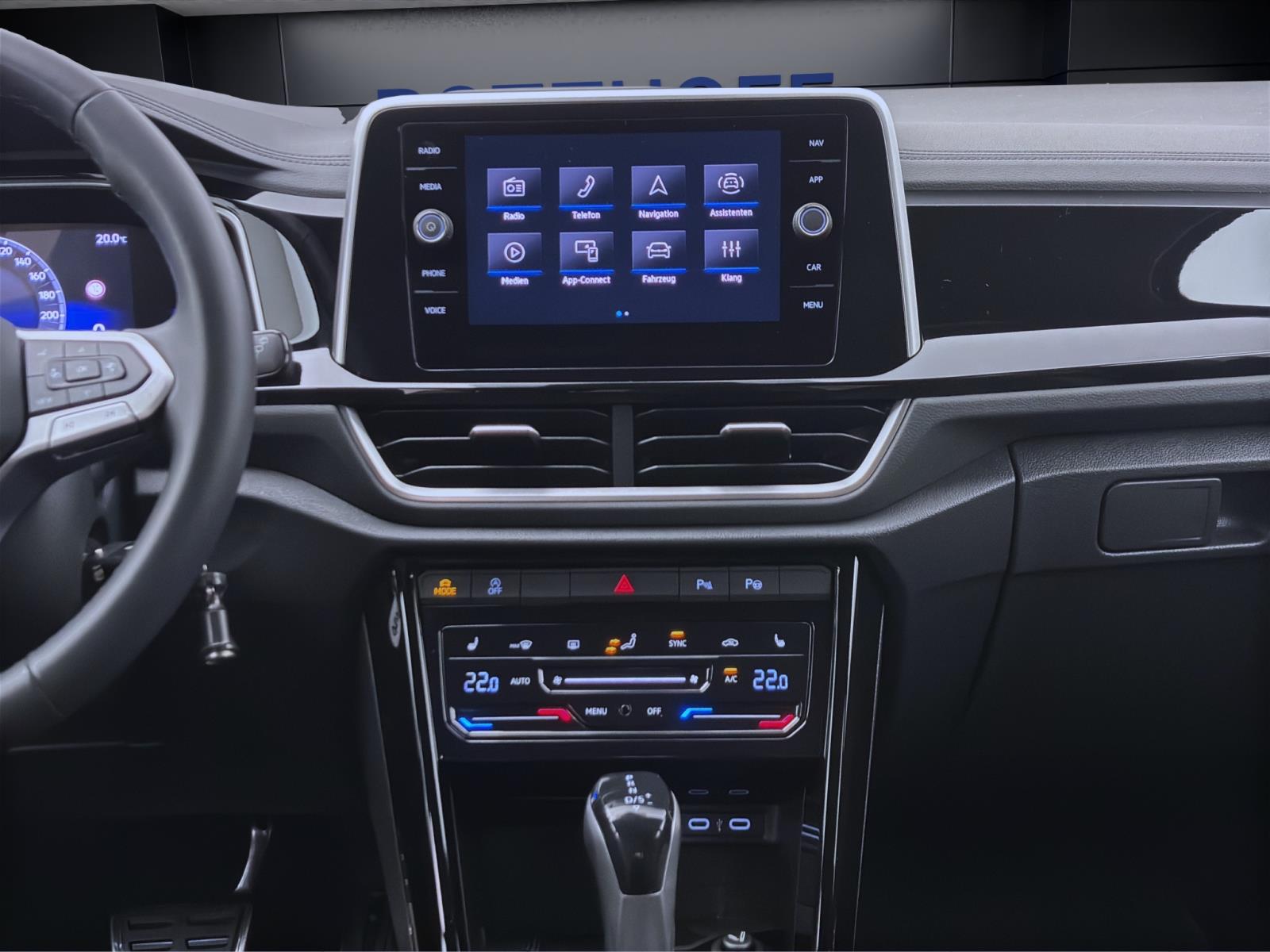 Volkswagen T-Roc 2.0 TDI DSG R-LINE NAVI PDC ACC AHK