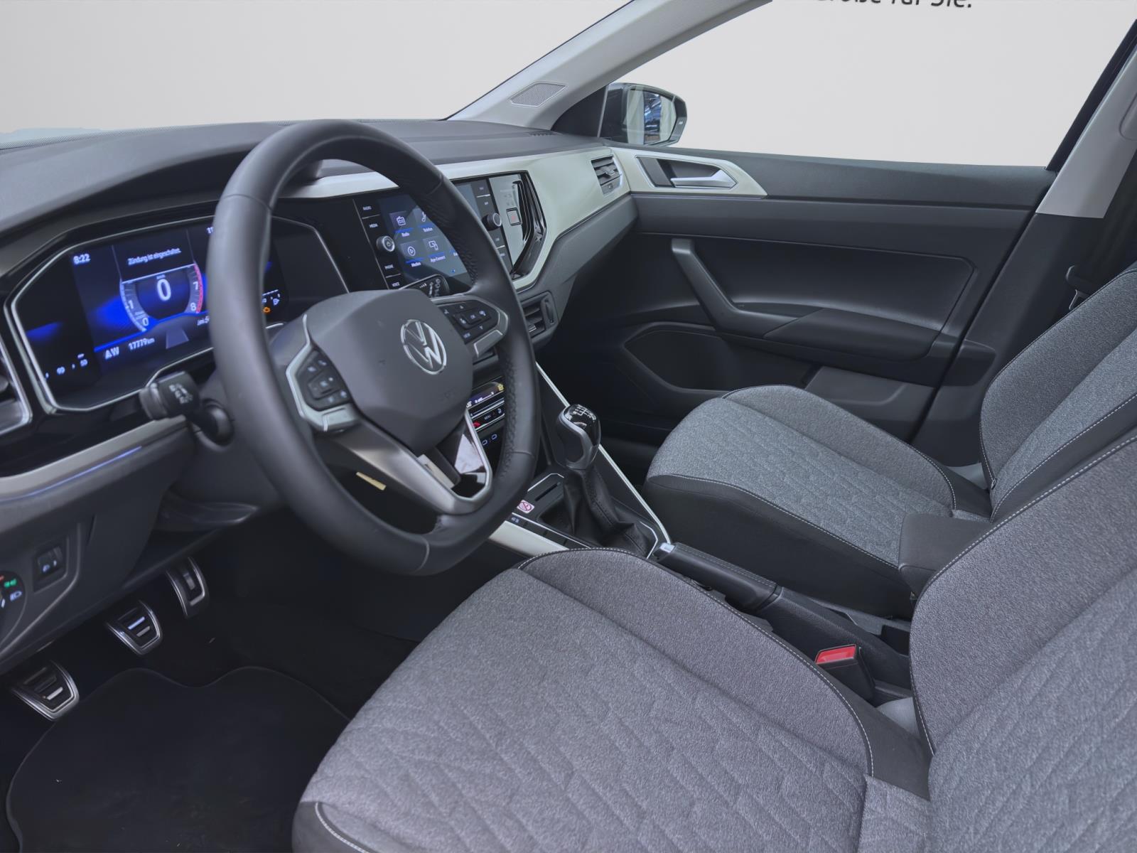Volkswagen Polo 1.0 TSI MOVE NAVI KLIMA PDC LED