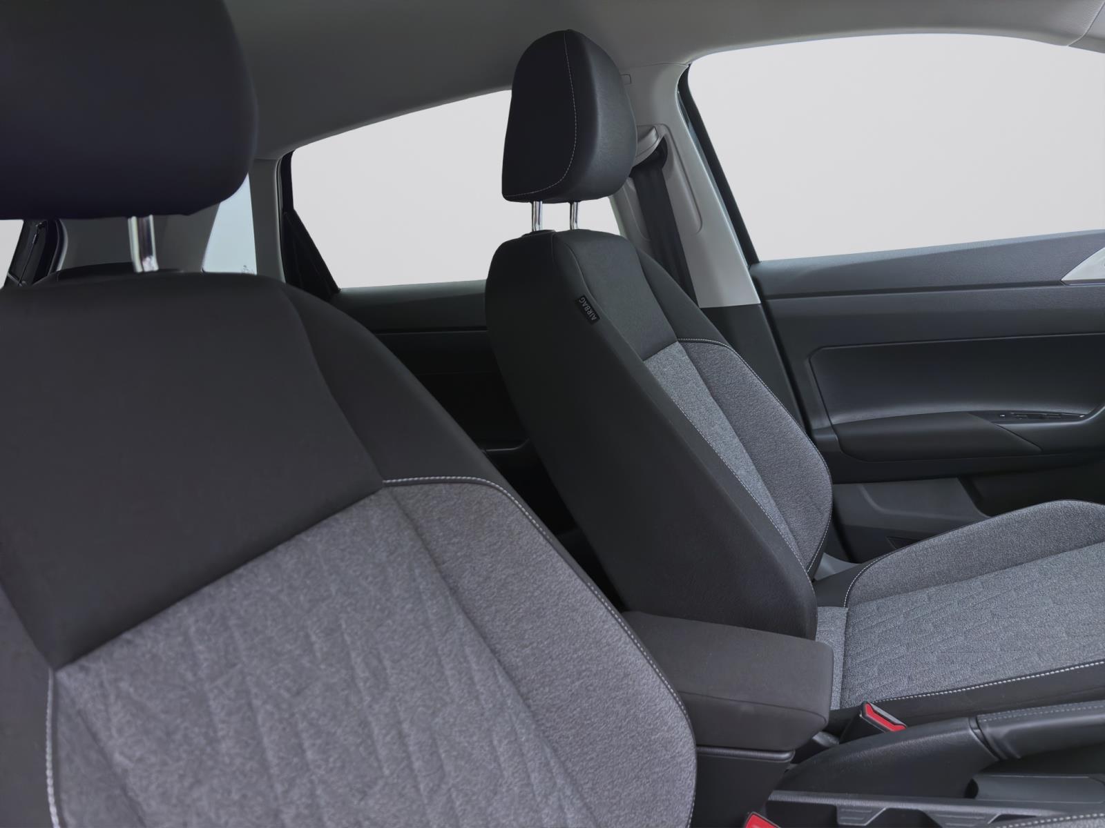 Volkswagen Polo 1.0 TSI MOVE NAVI KLIMA PDC LED