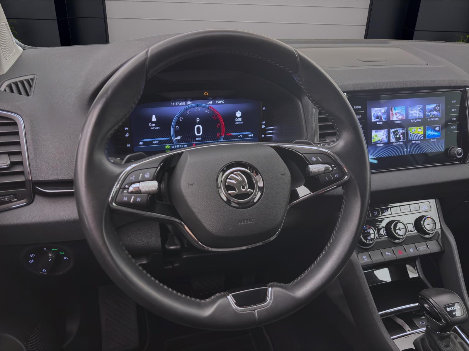 Skoda Karoq 2.0 TDI DSG 4x4 STYLE NAVI KAMERA LED PDC