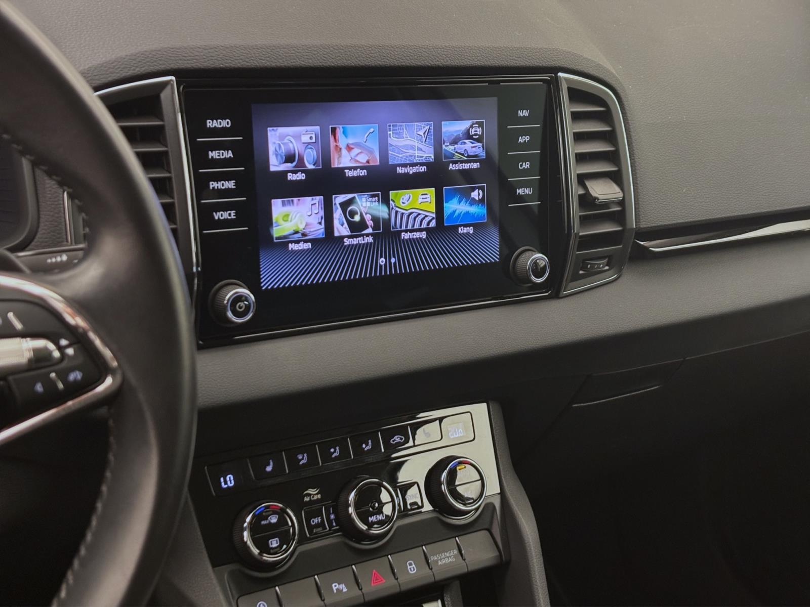Skoda Karoq 2.0 TDI DSG 4x4 STYLE NAVI KAMERA LED PDC