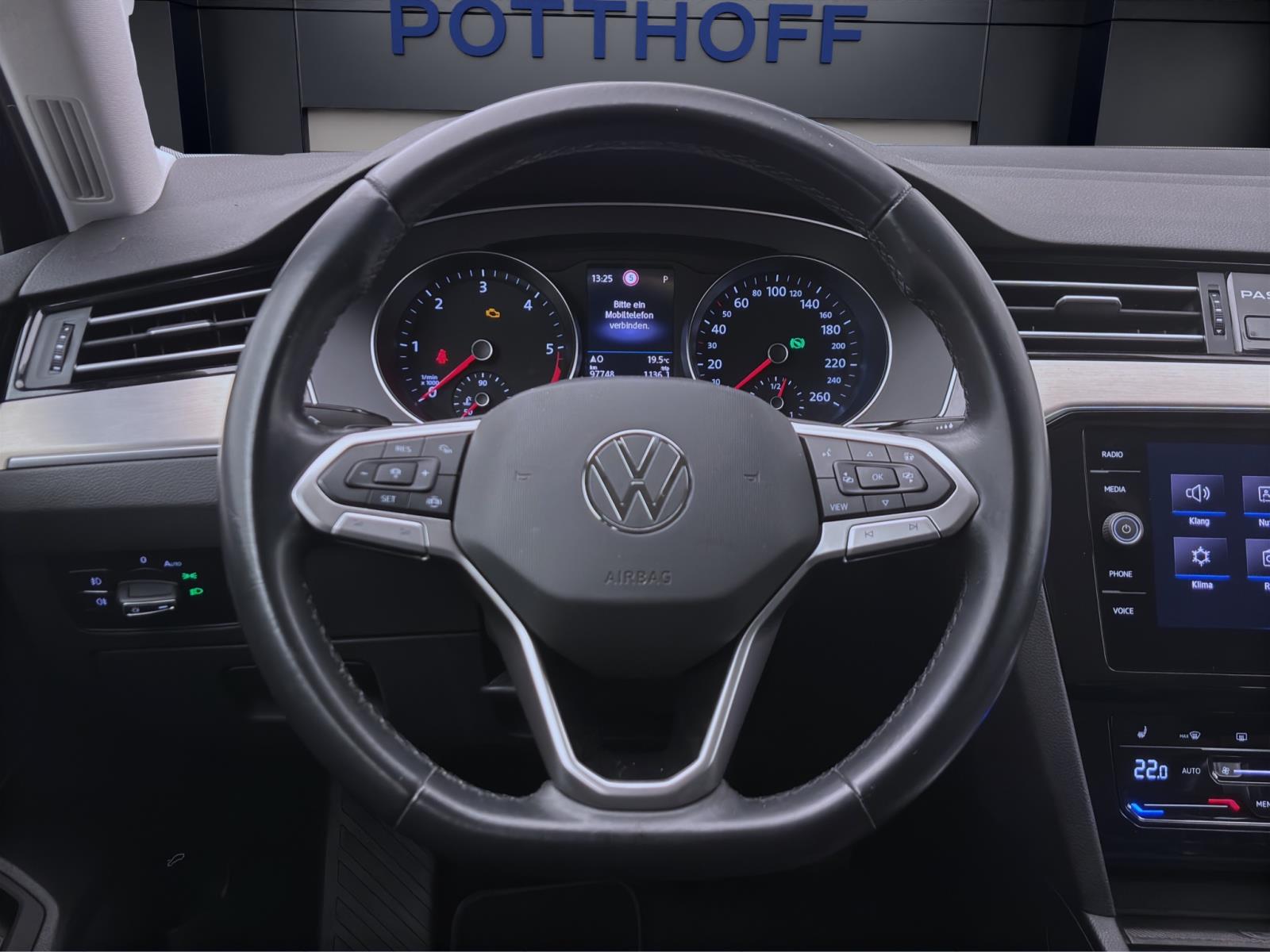 Volkswagen Passat Variant 2.0 TDI DSG ELEGANCE NAVI IQ.LIGHT AHK ACC