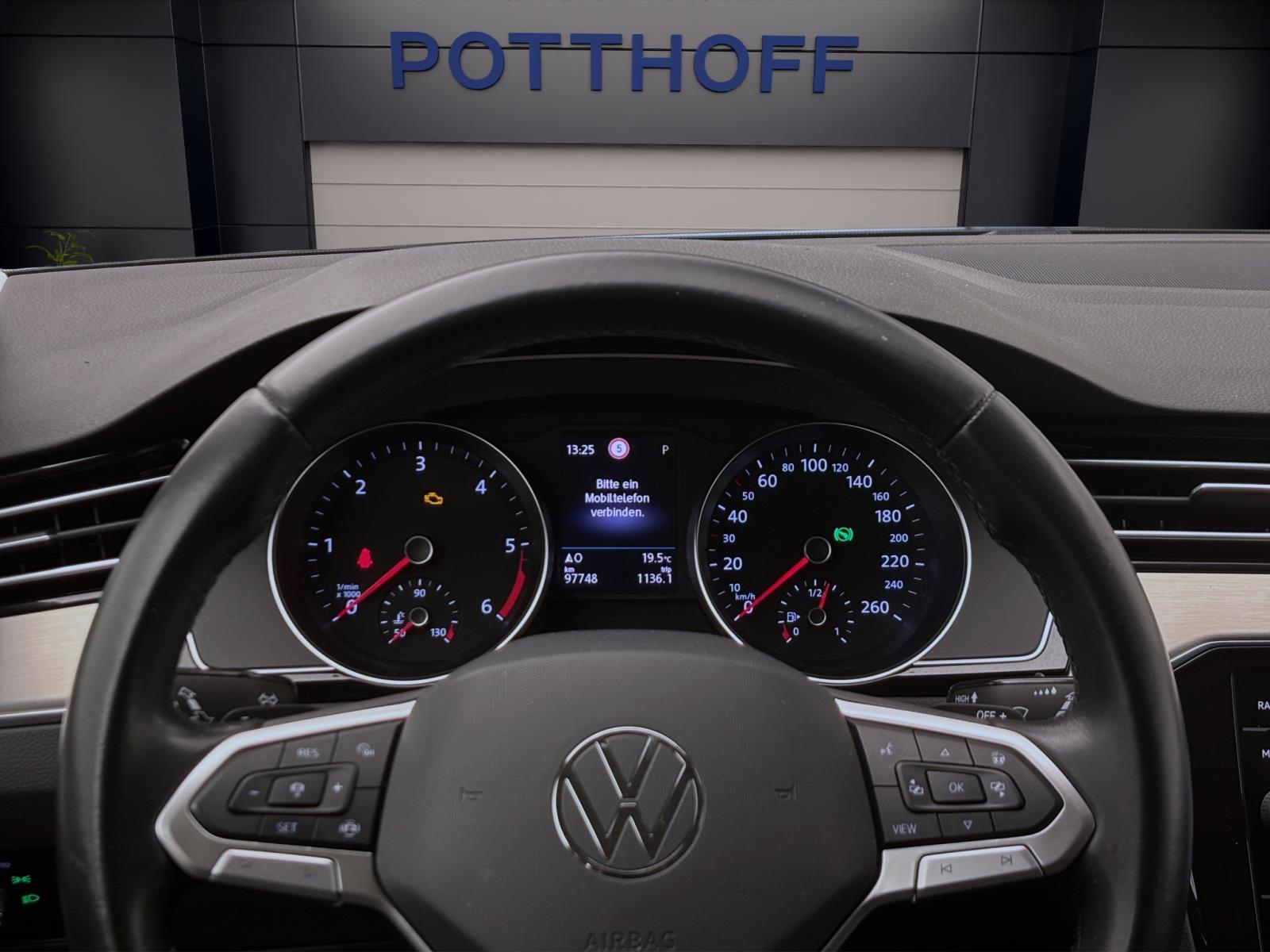 Volkswagen Passat Variant 2.0 TDI DSG ELEGANCE NAVI IQ.LIGHT AHK ACC