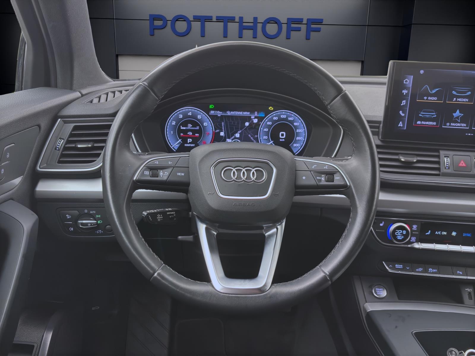 Audi Q5 50 TFSIe Q BUSINESS MATRIX NAVI VIRTUAL LM18