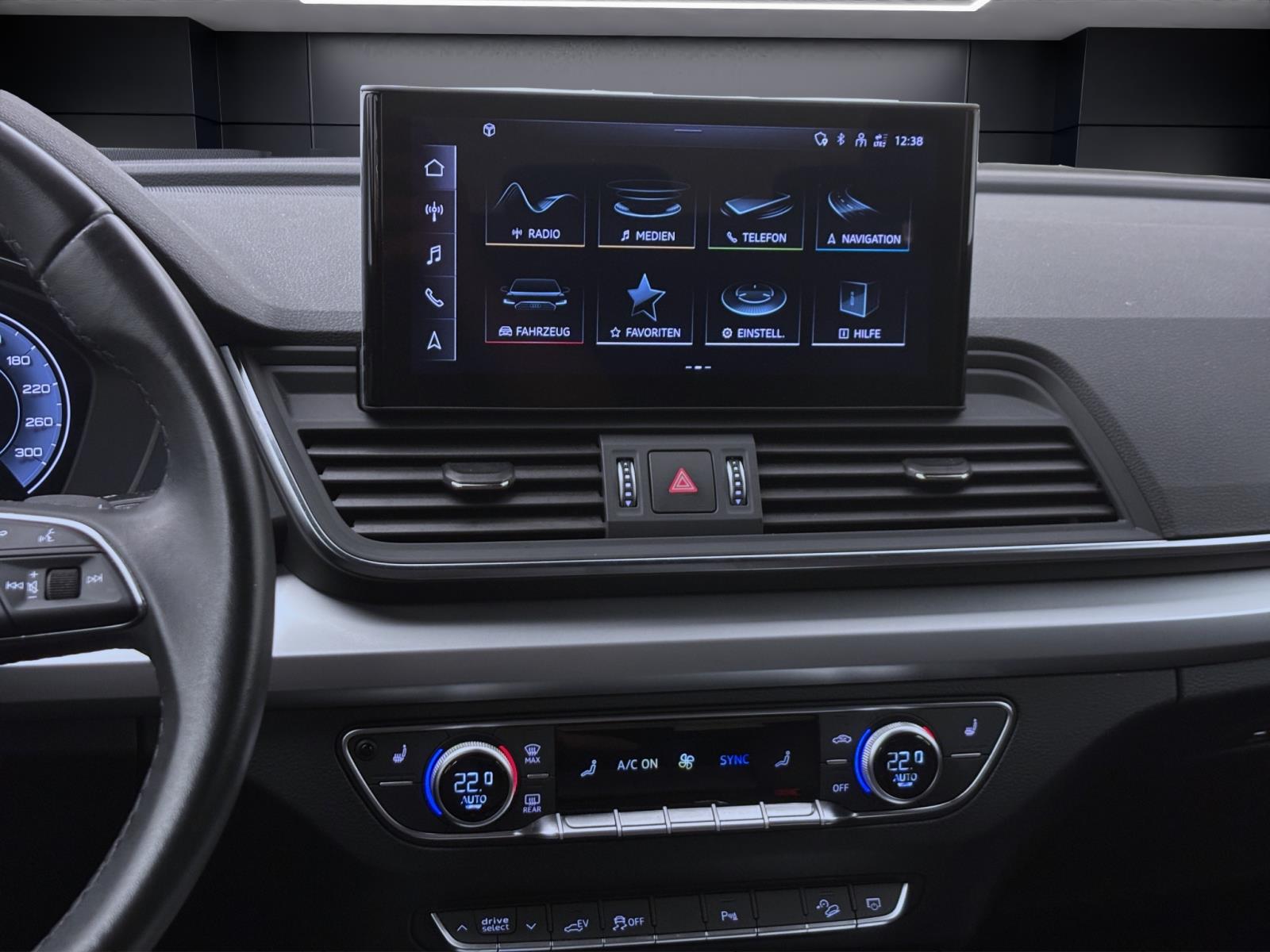 Audi Q5 50 TFSIe Q BUSINESS MATRIX NAVI VIRTUAL LM18