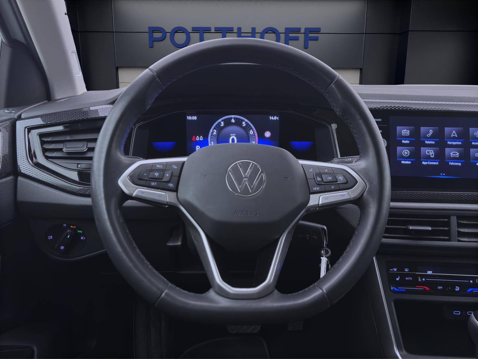 Volkswagen Polo 1.0 TSI DSG LIFE NAVI IQ.LIGHT AHK PDC