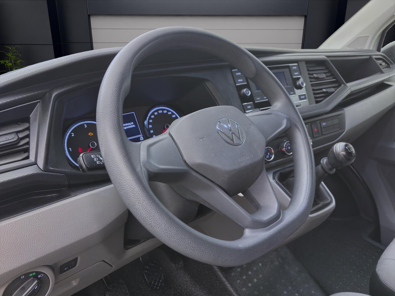 Volkswagen T6.1 Transporter Kasten 2.0 TDI PDC DAB+ KLIMA