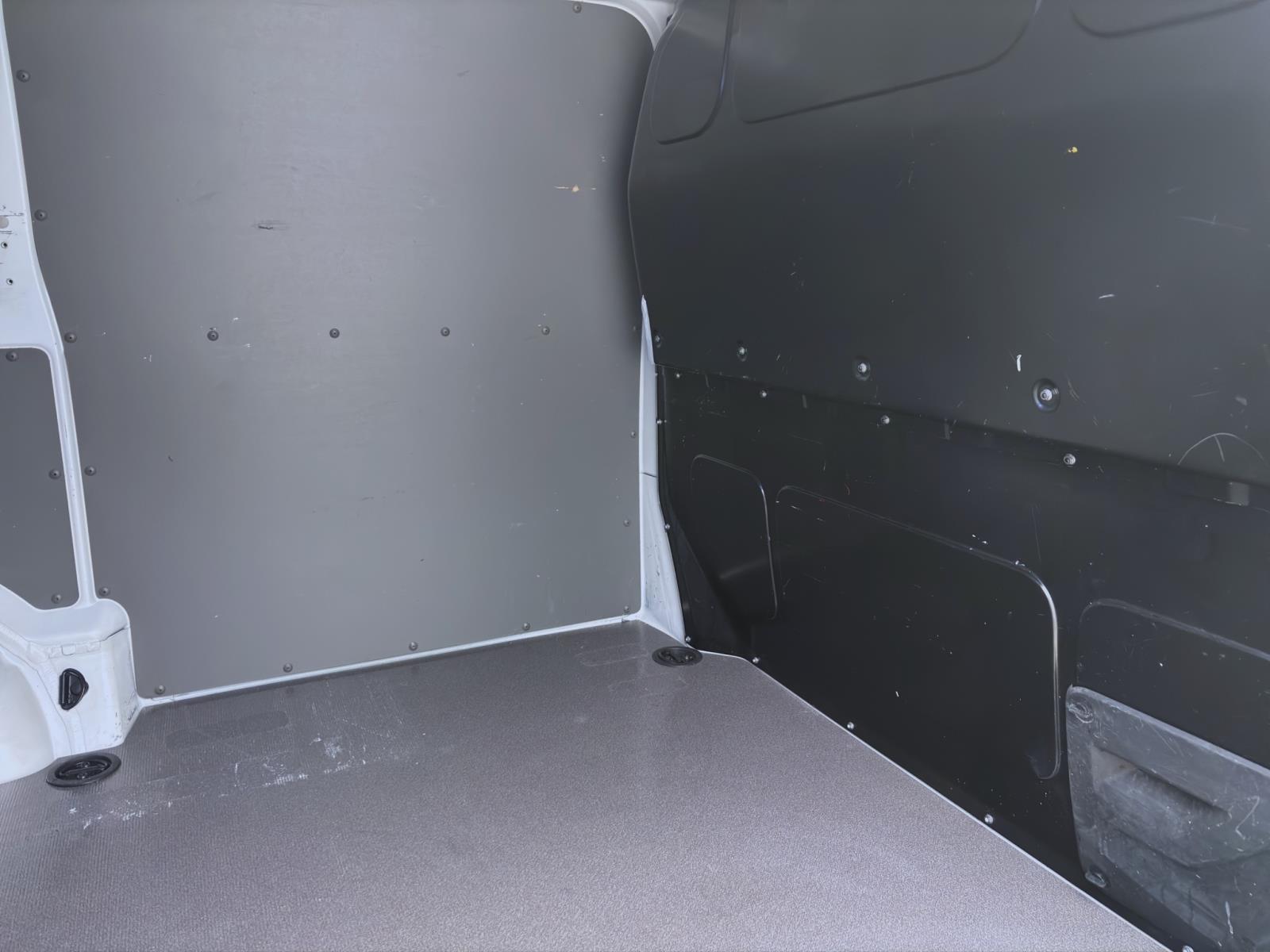 Volkswagen T6.1 Transporter Kasten 2.0 TDI PDC DAB+ KLIMA