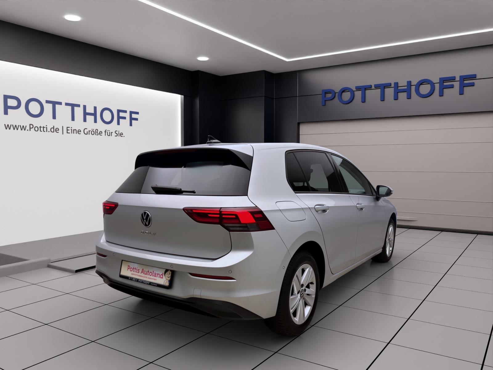 Volkswagen Golf 1.5 TSI LIFE NAVI LED+ ACC D.COCKPIT