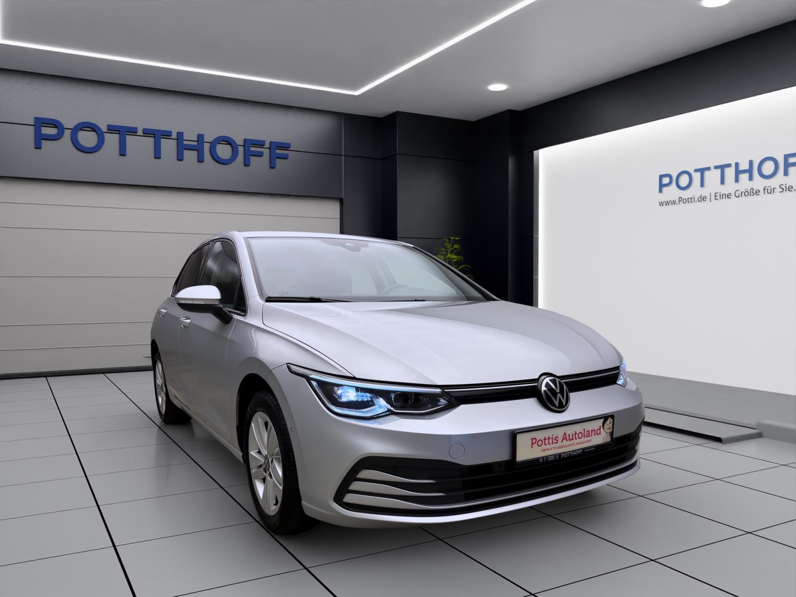 Volkswagen Golf 1.5 TSI LIFE NAVI LED+ ACC D.COCKPIT