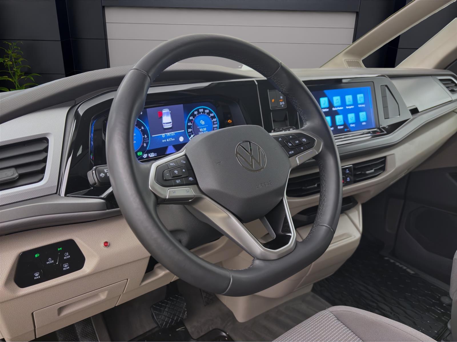 Volkswagen T7 Multivan 1.4 eHybrid DSG NAVI ACC LED PDC