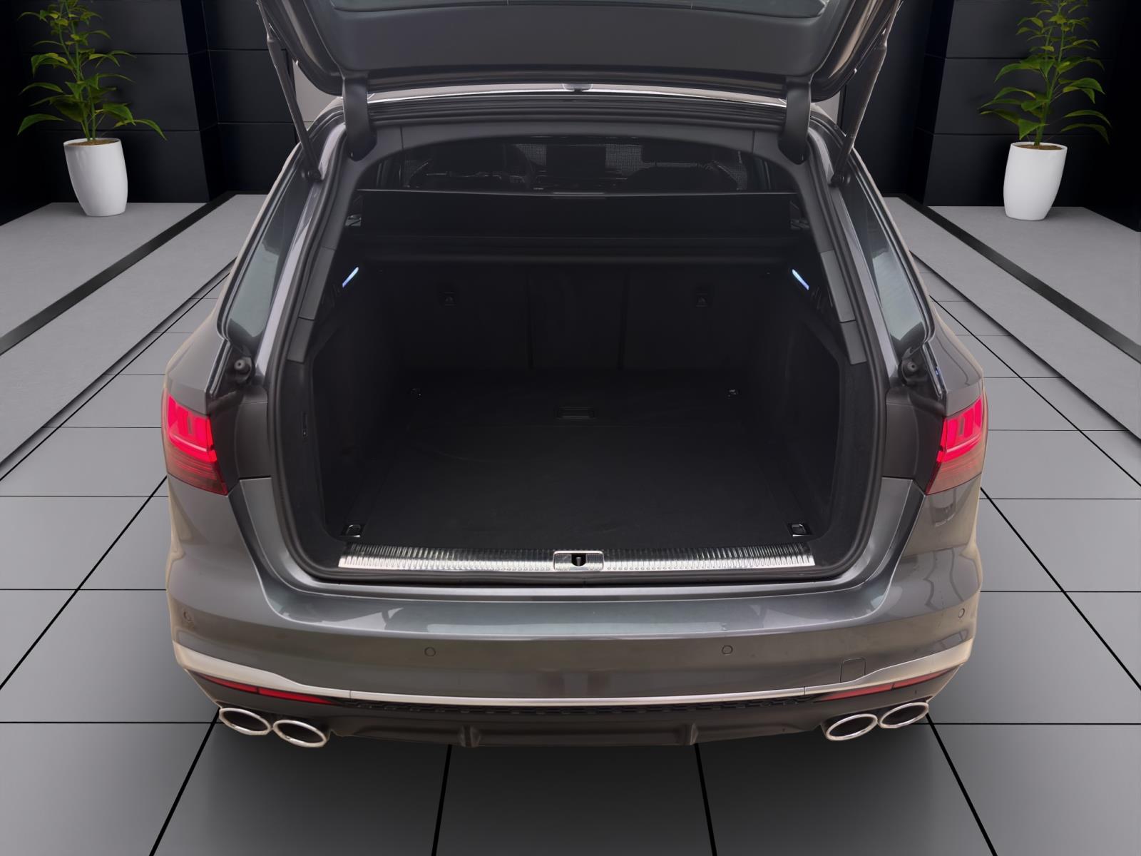 Audi S4 Avant Q STANDHZG PANO AHK NAVI+ LED