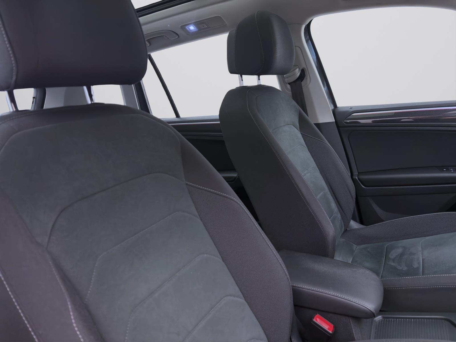 Volkswagen Tiguan 1.5 TSI DSG ELEGANCE PANO NAVI IQ.LIGHT ACC