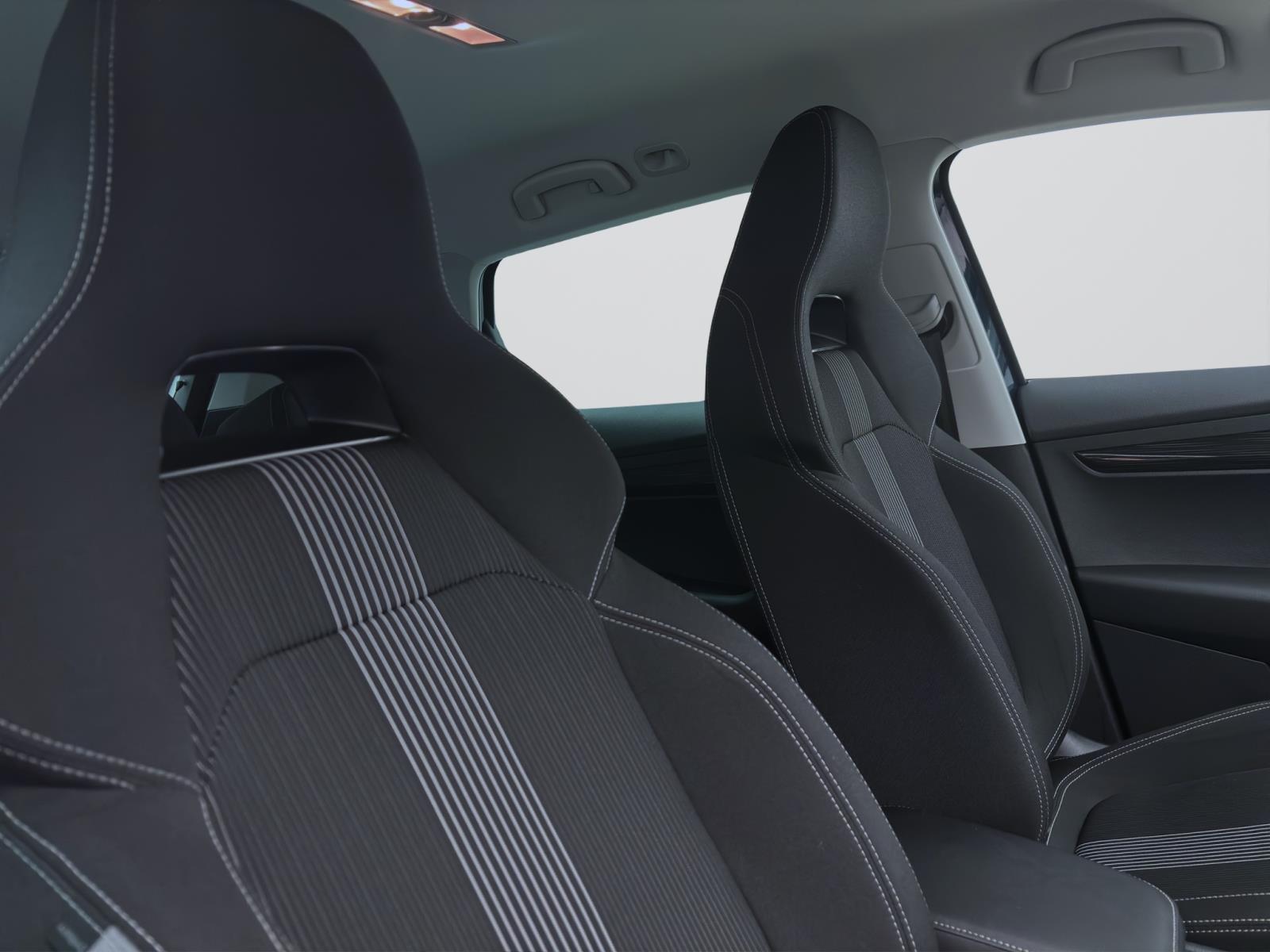 Skoda Karoq 1.5 TSI DSG STYLE AHK NAVI KAMERA SITZHZG