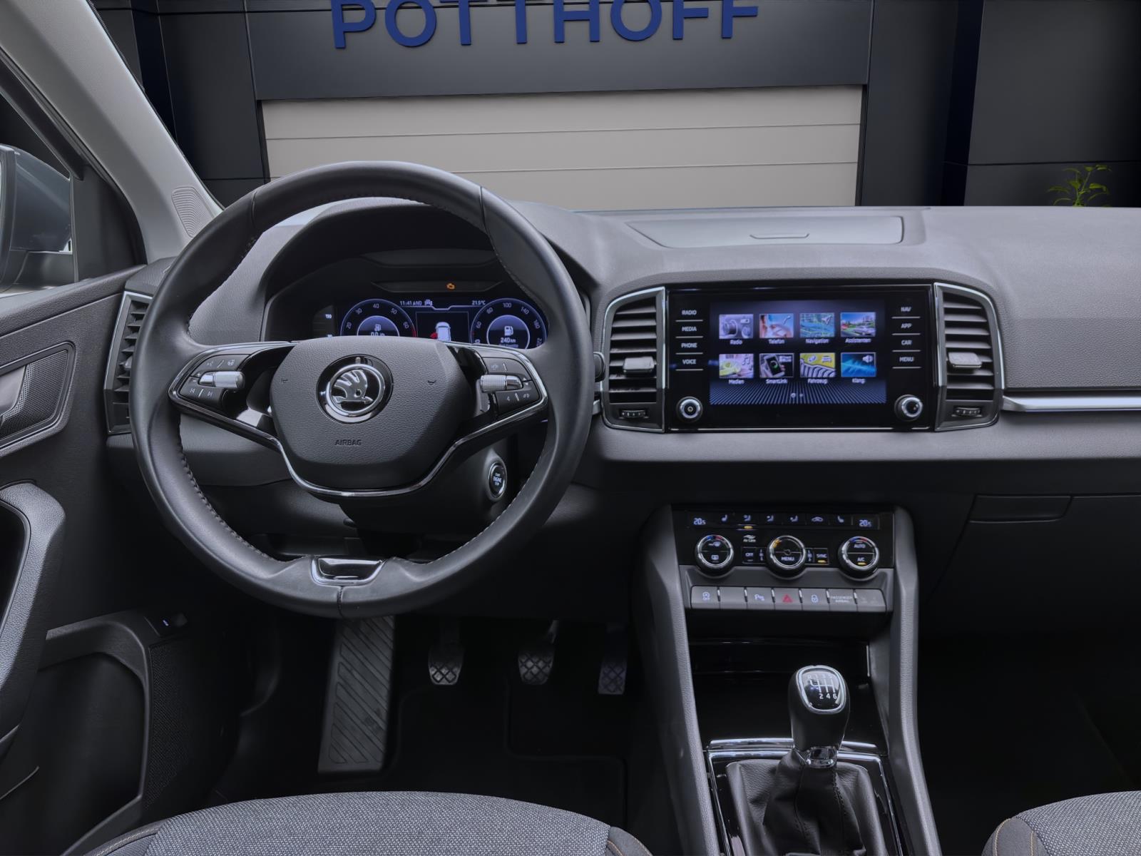 Skoda Karoq 1.5 TSI CLEVER NAVI KAMERA LED SITZHZG