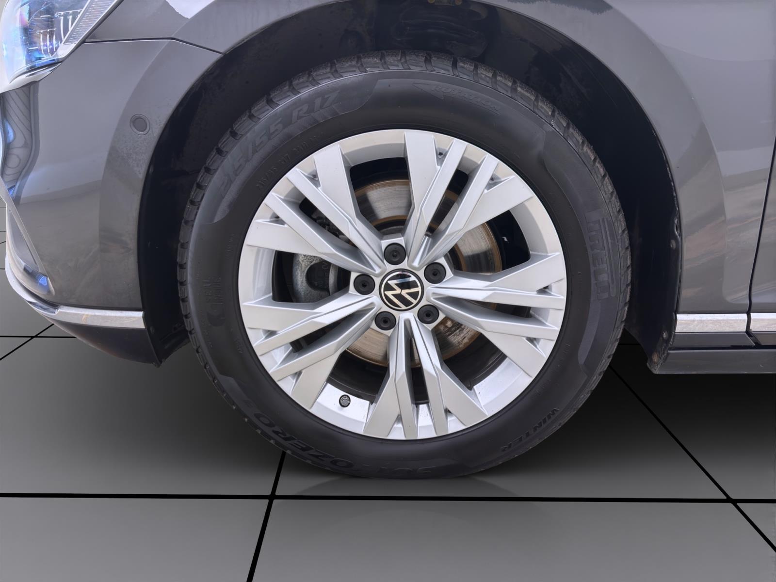 Volkswagen Passat Variant 2.0 TSI DSG ELEGANCE STANDHZG PANO AHK
