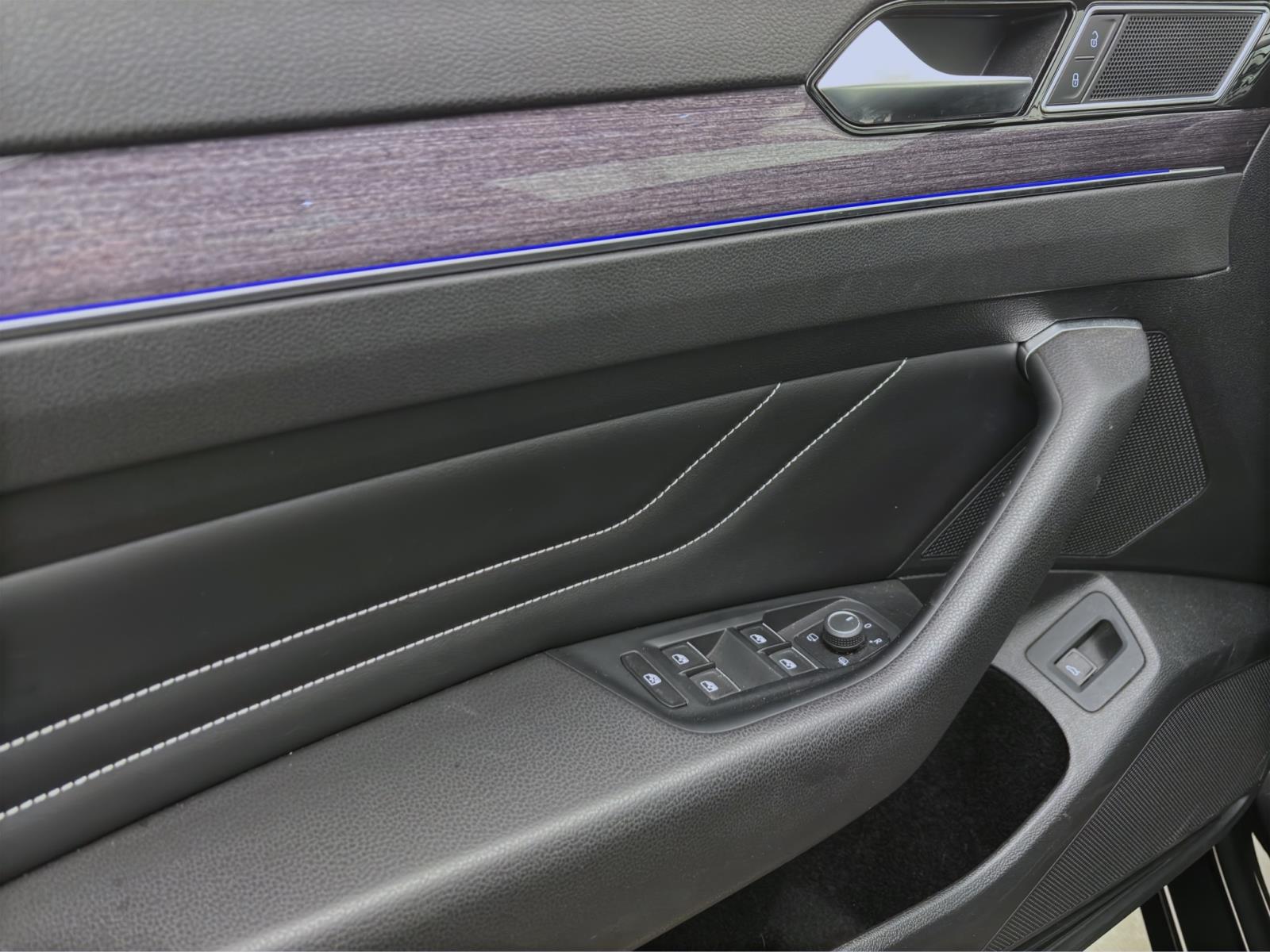 Volkswagen Passat Variant 2.0 TSI DSG ELEGANCE STANDHZG PANO AHK