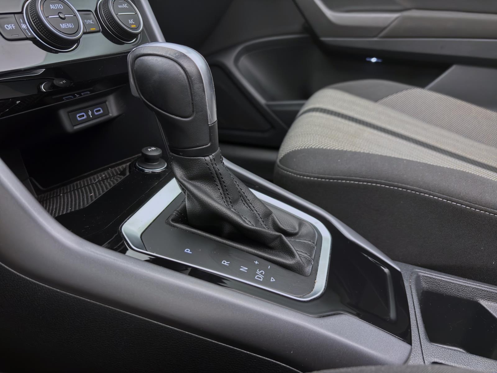 Volkswagen T-Roc Cabriolet 1.5 TSI DSG STYLE NAVI KAMERA PDC