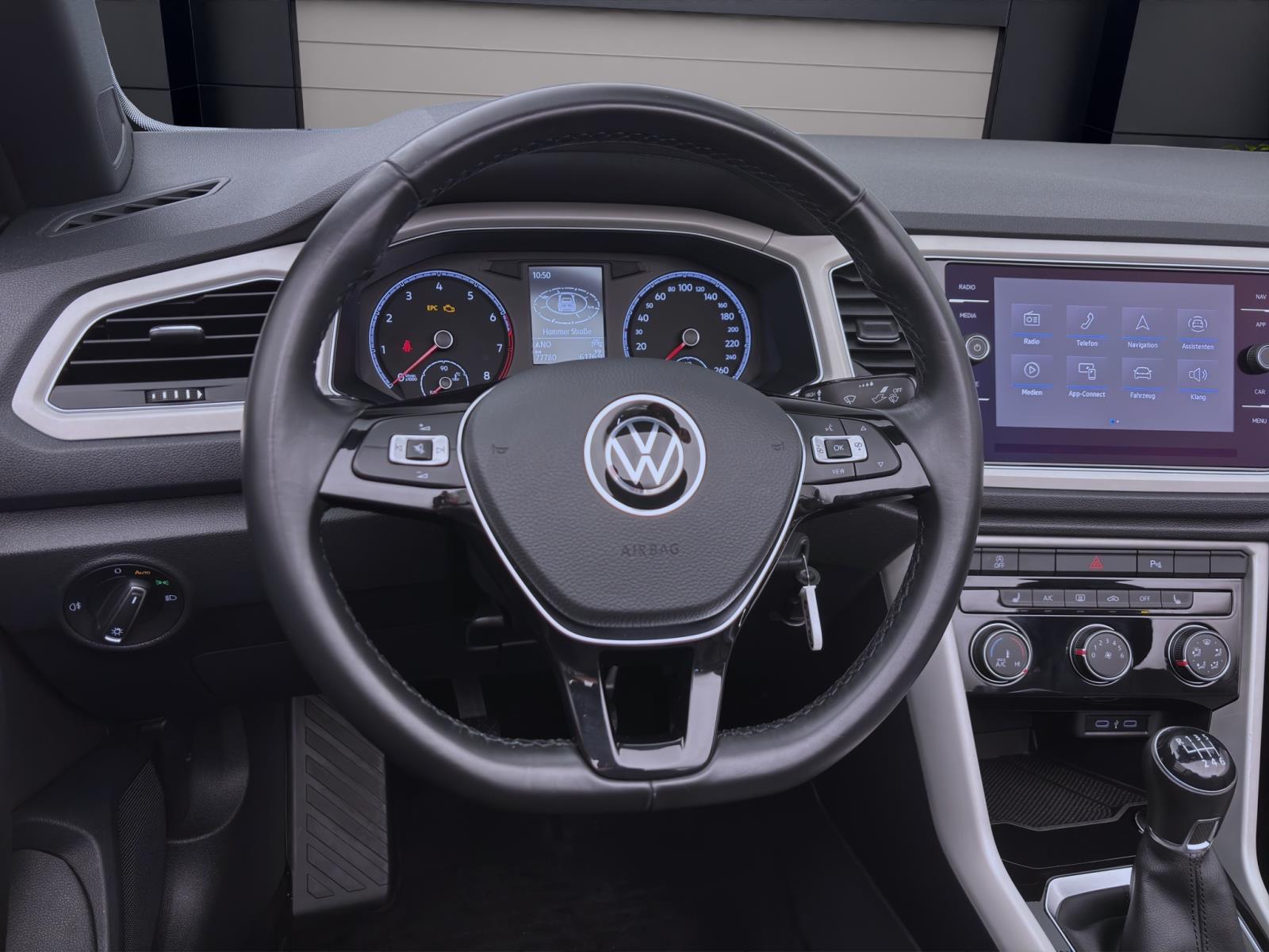 Volkswagen T-Roc Cabriolet 1.5 TSI STYLE NAVI PDC SITZHZG