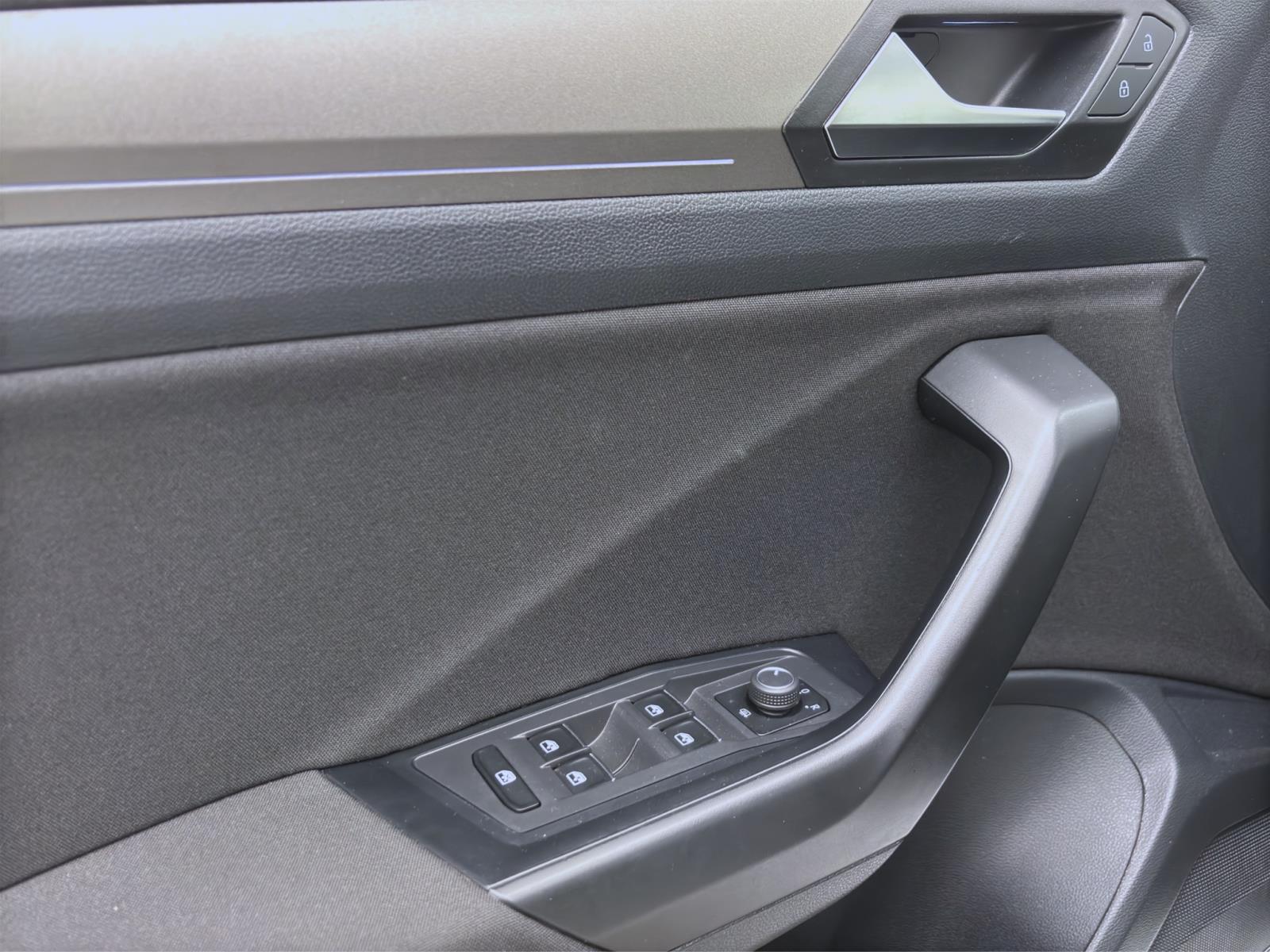 Volkswagen T-Roc 1.0 TSI STYLE NAVI SITZHZG PDC