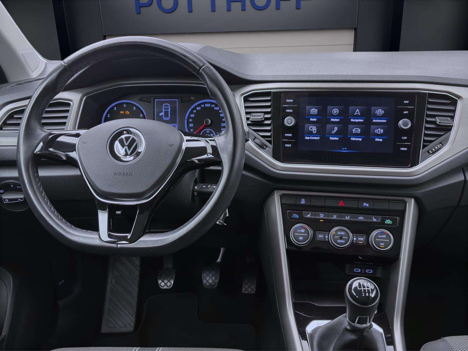 Volkswagen T-Roc 1.0 TSI STYLE NAVI SITZHZG PDC