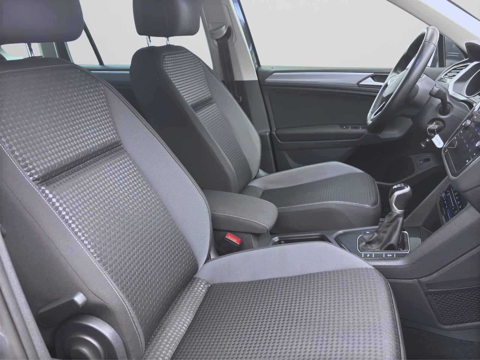 Volkswagen Tiguan 2.0 TDI ACTIVE AHK NAVI LED SITZHZG