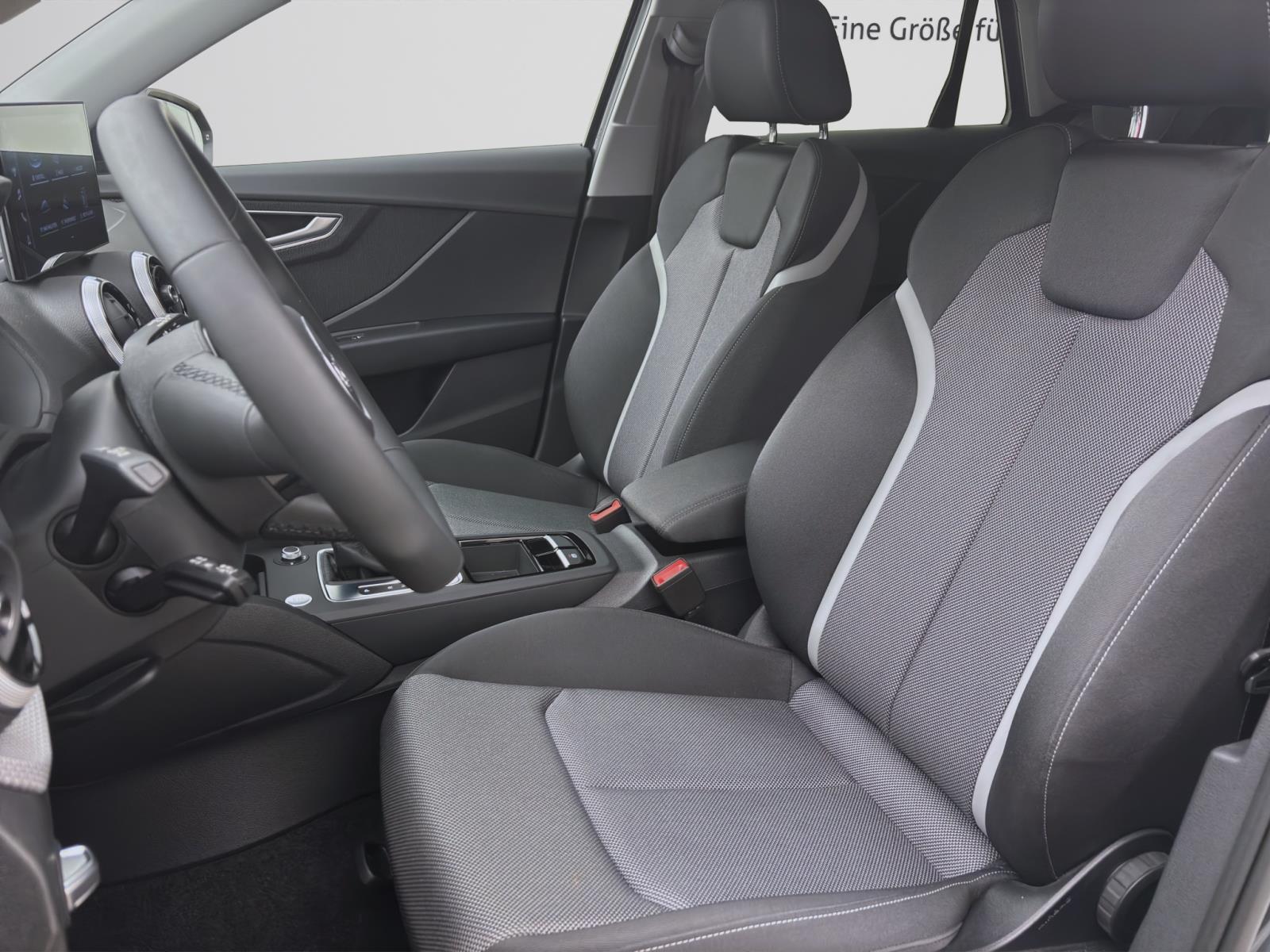 Audi Q2 35 TFSI ADVANCED AHK LM18 LED PDC KLIMA