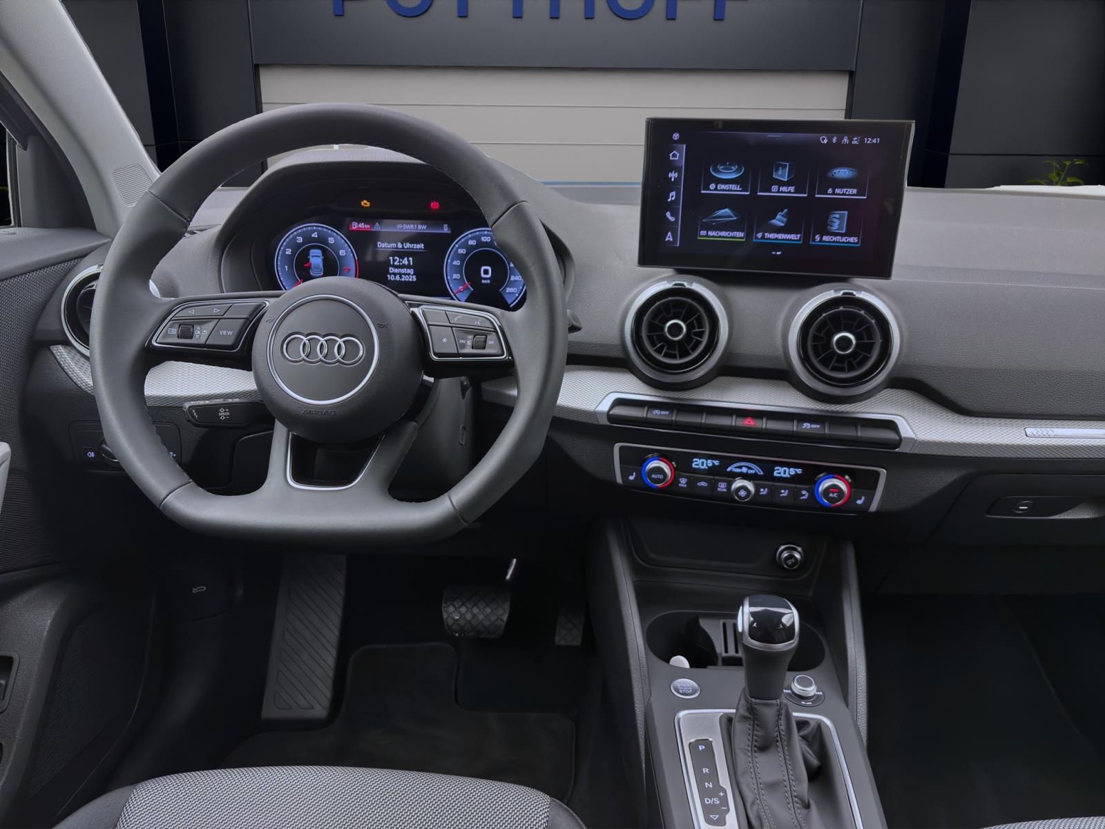 Audi Q2 35 TFSI ADVANCED AHK LM18 LED PDC KLIMA