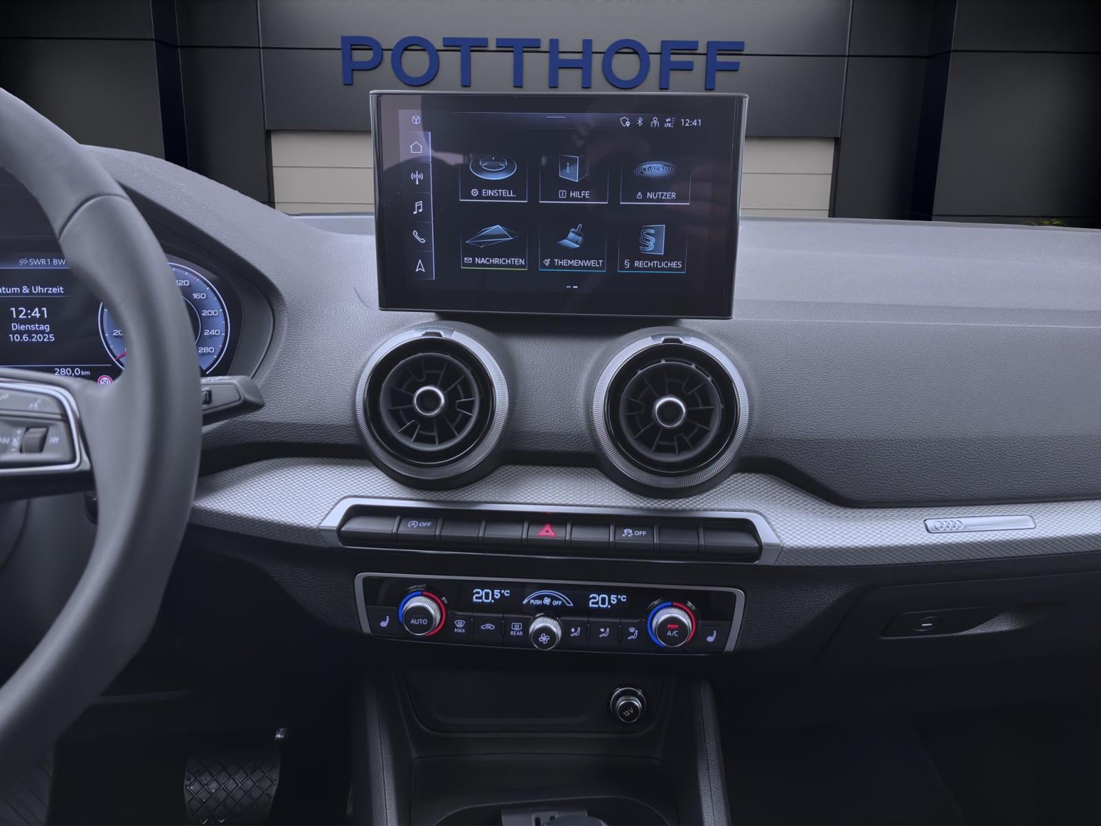 Audi Q2 35 TFSI ADVANCED AHK LM18 LED PDC KLIMA