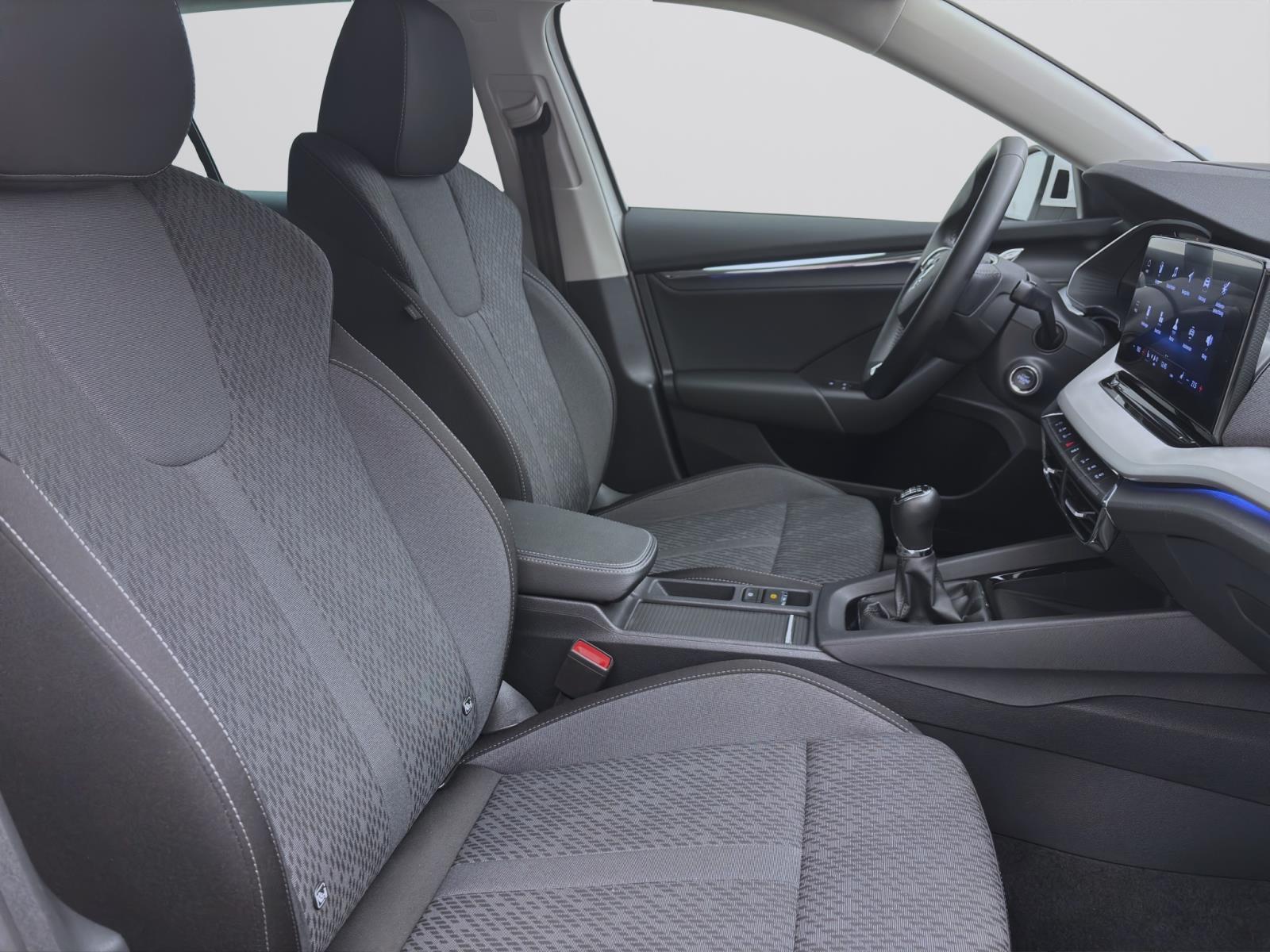Skoda Octavia Combi 2.0 TDI STYLE NAVI PDC LED KLIMA