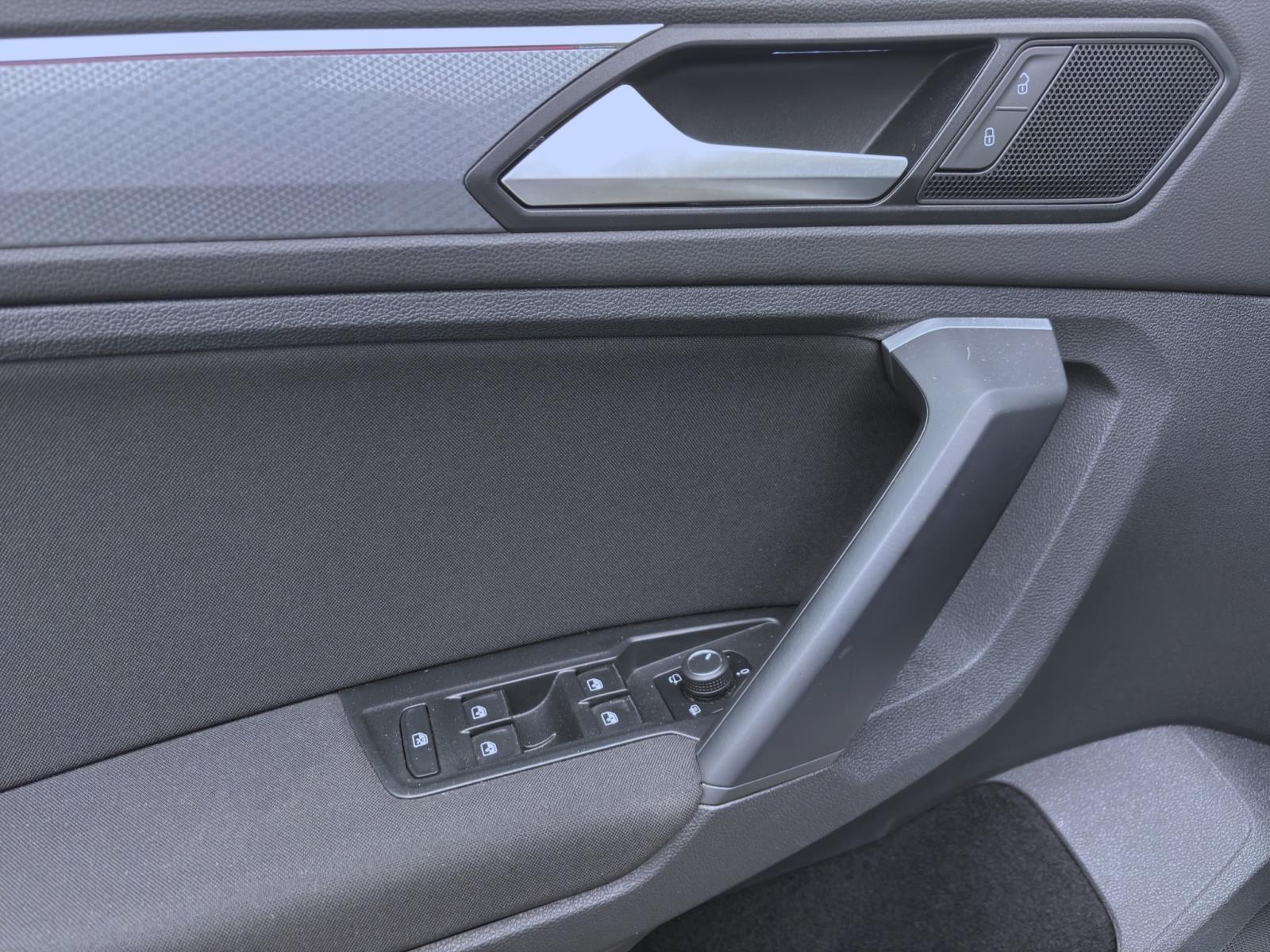 Volkswagen Tiguan 2.0 TDI ACTIVE NAVI AHK MATRIX ACC