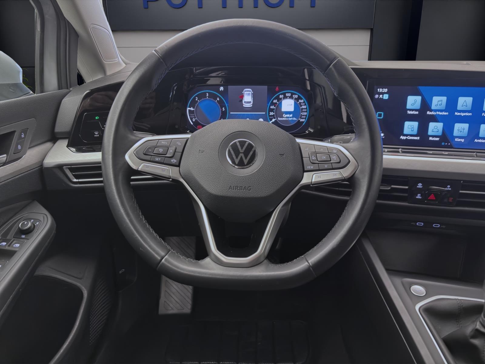 Volkswagen Golf Variant 2.0 TDI LIFE NAVI KLIMA PDC LED