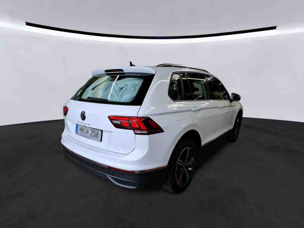 Volkswagen Tiguan 2.0 TDI DSG LIFE NAVI KAMERA PDC LED