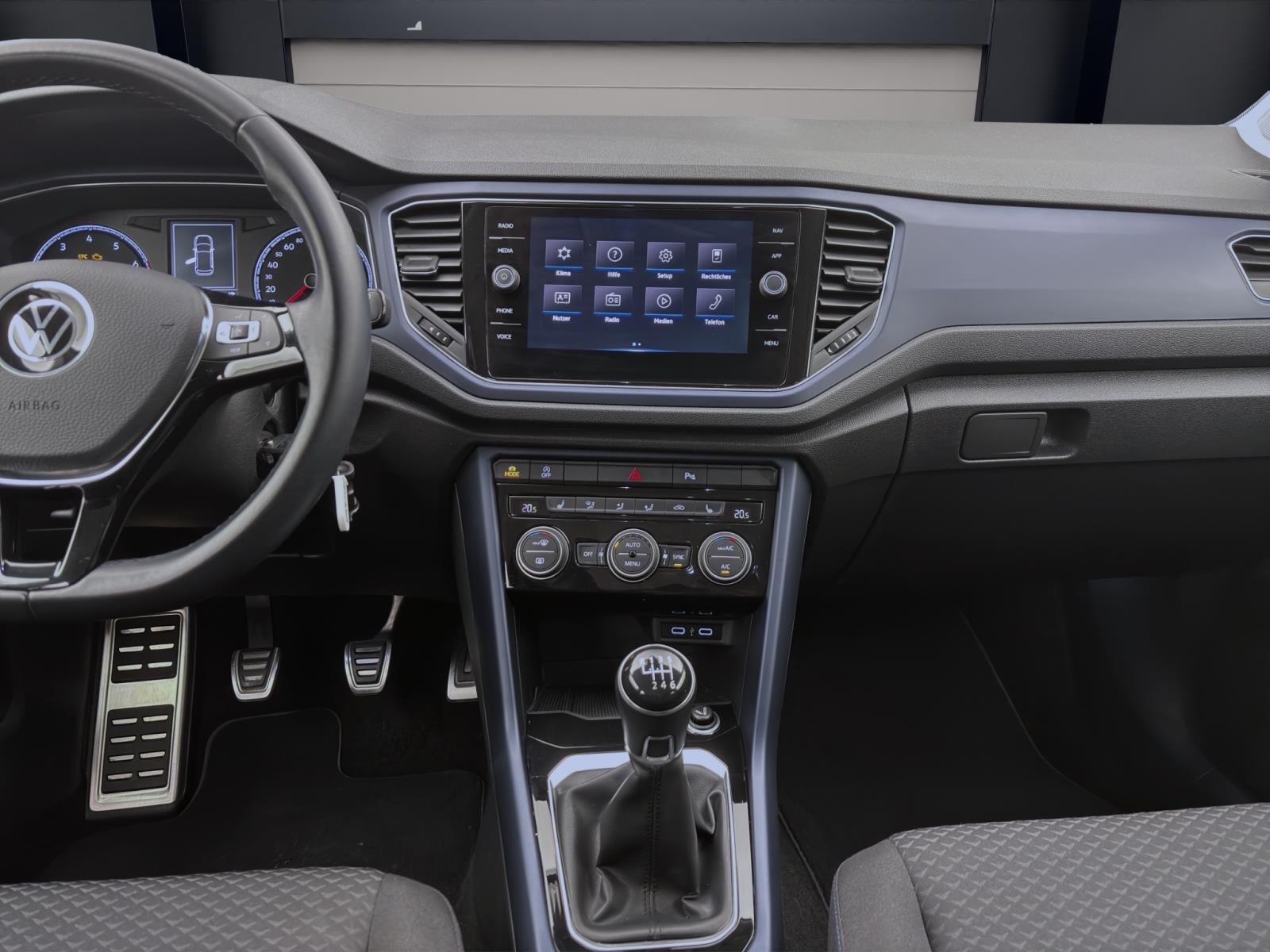 Volkswagen T-Roc 1.0 TSI UNITED NAVI SITZHZG DAB+ PDC