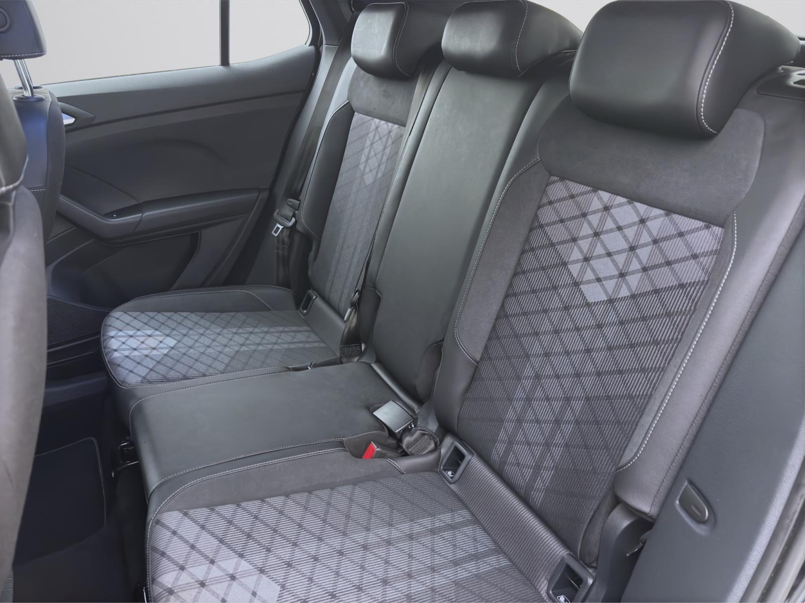 Volkswagen T-Cross 1.5 TSI DSG R-LINE NAVI KLIMA PDC LM17