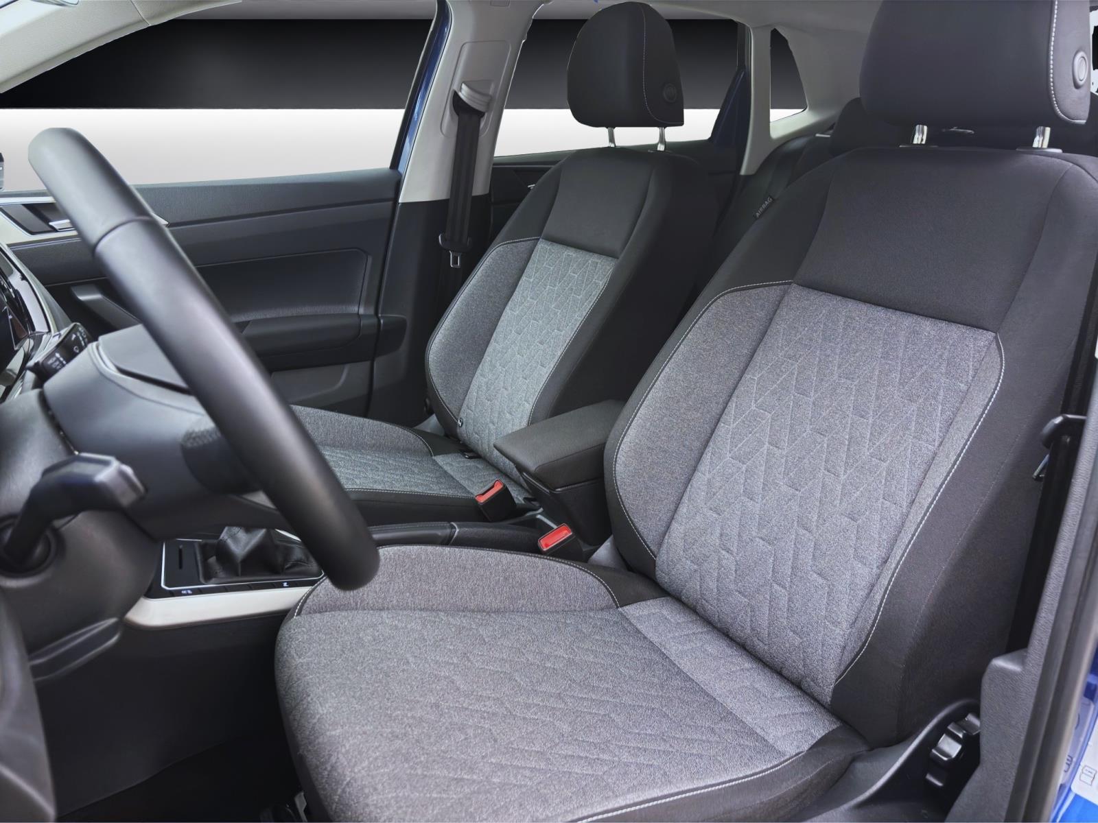 Volkswagen Polo 1.0 TSI MOVE NAVI KLIMA PDC LED