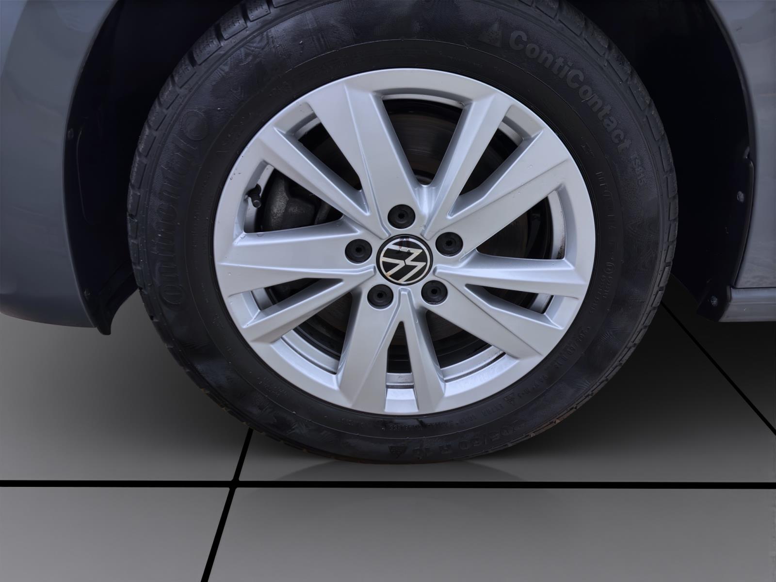 Volkswagen Touran 1.5 TSI DSG COMFORTLINE NAVI AHK KAMERA 7SITZE