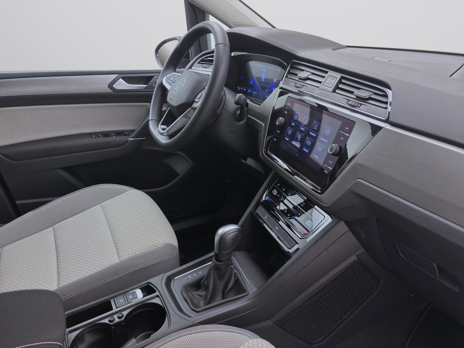Volkswagen Touran 1.5 TSI DSG COMFORTLINE NAVI AHK KAMERA 7SITZE