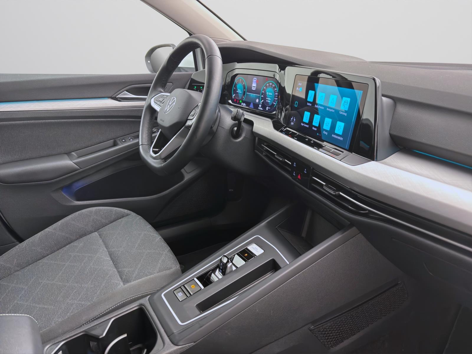 Bild 15: Volkswagen Golf 2.0 TDI DSG LIFE AHK KAMERA ACC SITZHZG