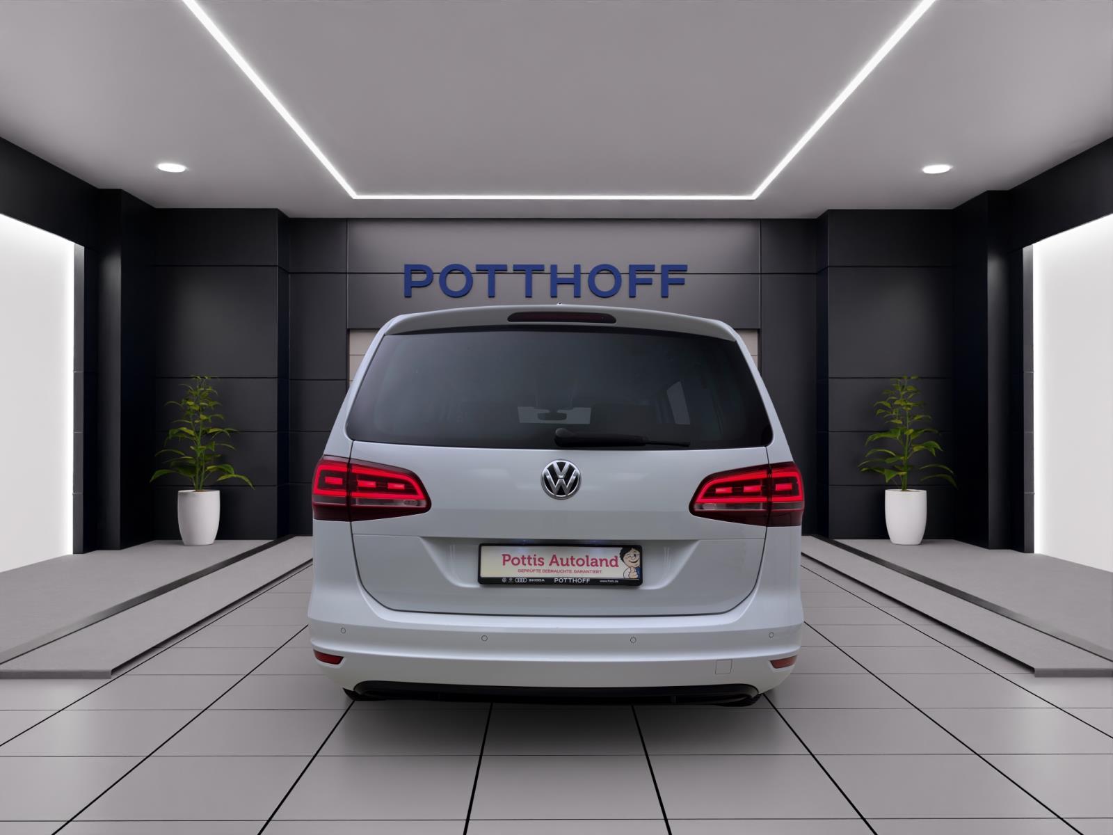 Volkswagen Sharan 2.0 TDI COMFORTLINE NAVI AHK SITZHZG PDC