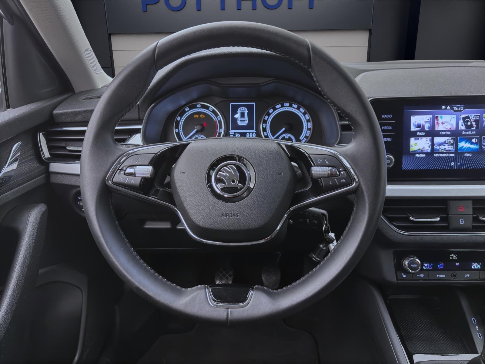 Skoda Kamiq 1.0 TSI TOUR KAMERA PDC SITZHZG