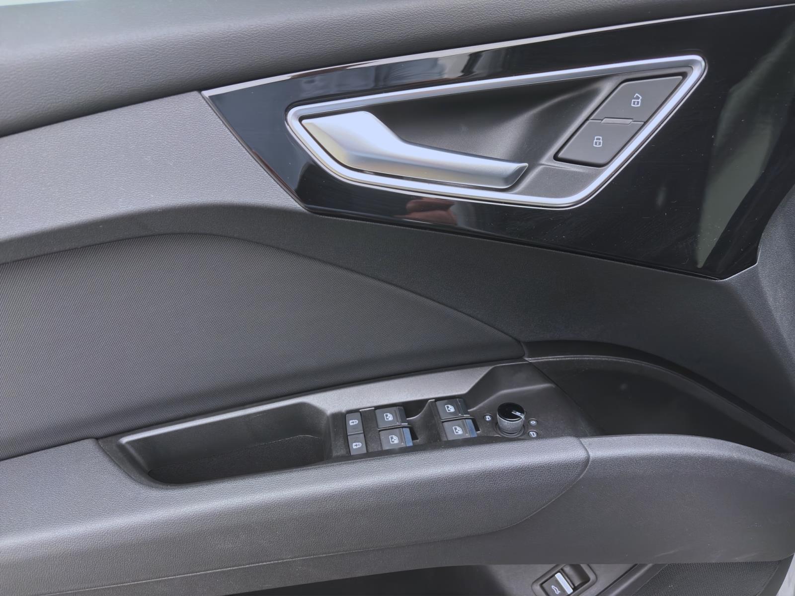 Bild 9: Audi Q4 e-tron 50 Q NAVI PDC KAMERA SITZHZG