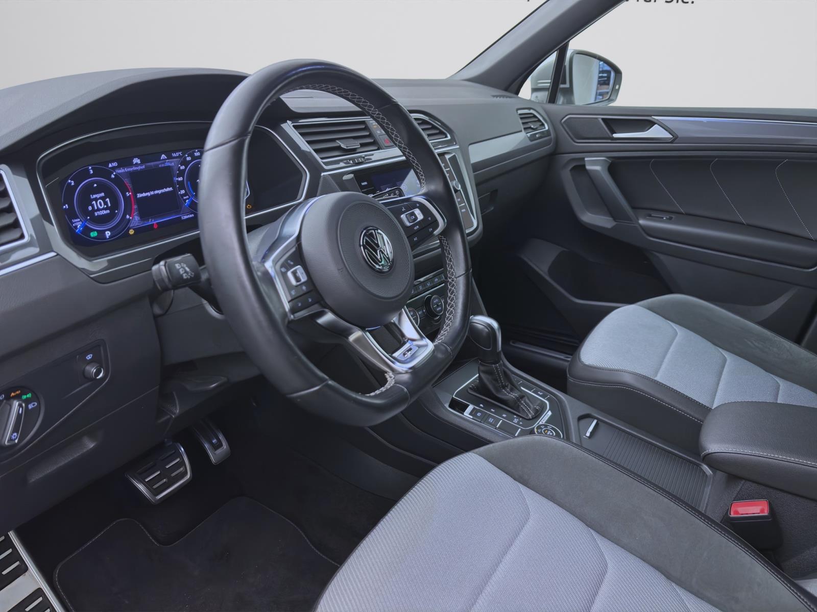 Volkswagen Tiguan 2.0 TDI DSG 4M R-LINE NAVI ACC KAMERA HUD