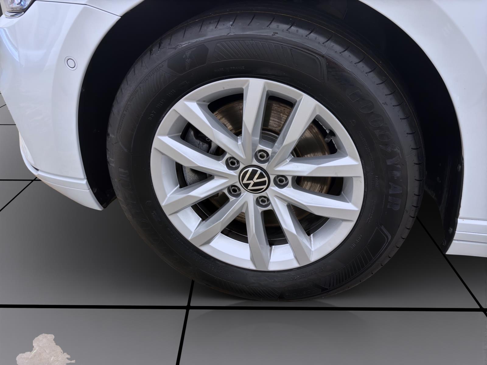 Bild 7: Volkswagen Passat Variant 2.0 TDI DSG BUSINESS STANDHZG AHK NAVI